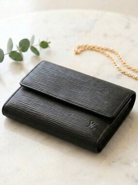 Louis Vuitton Black Epi Leather French Wallet Vintage Portefeuille Elize Compact